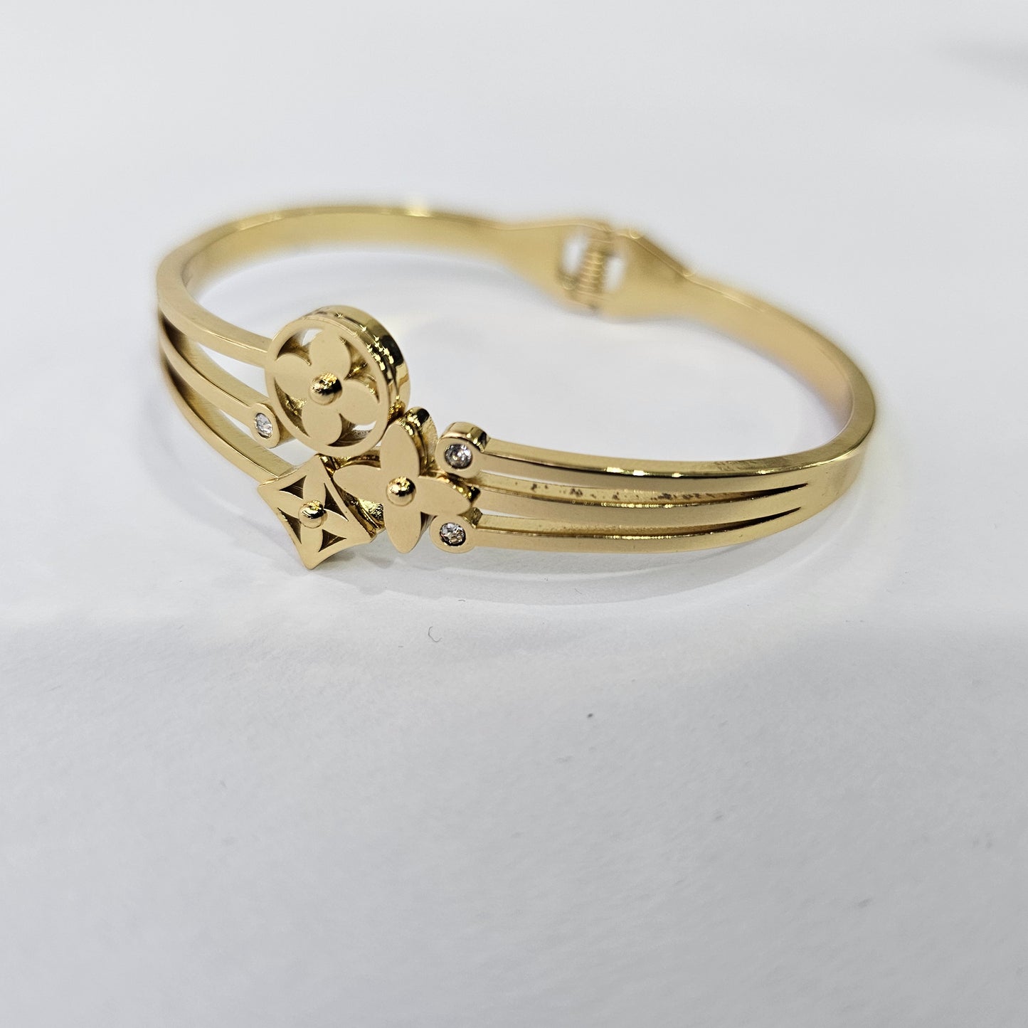 Angel Glitterz – Trinity Bloom Anti-Tarnish Bangle -Single piece (AG8152)