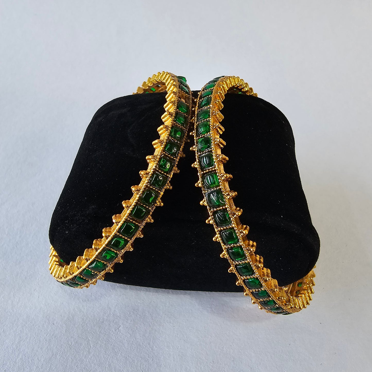 Angel Glitterz – Antique Gold Green Stone Bangle Pair (AG8088)