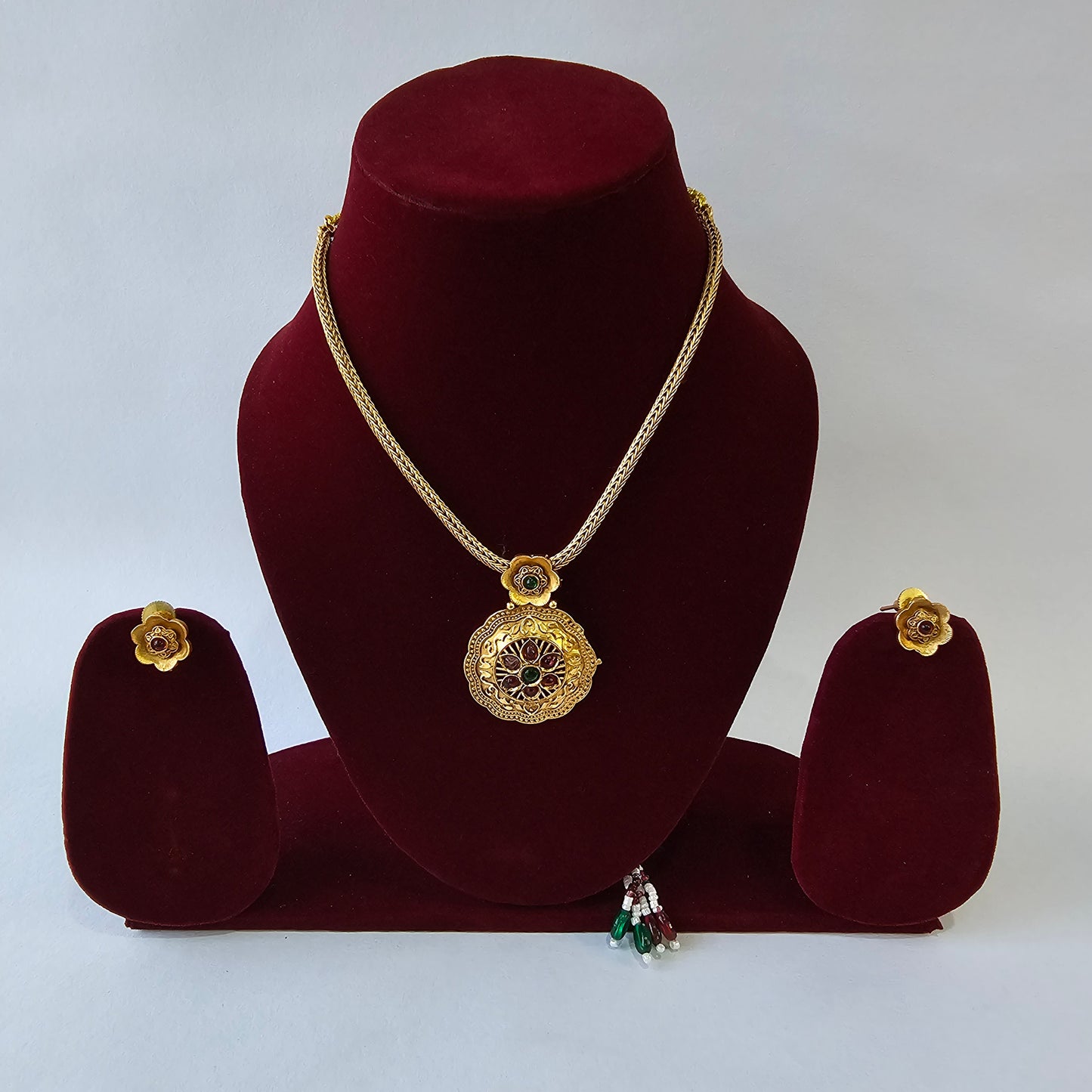 Angel Glitterz – Floral Stone Medallion Pendant Necklace Set (AG8097)