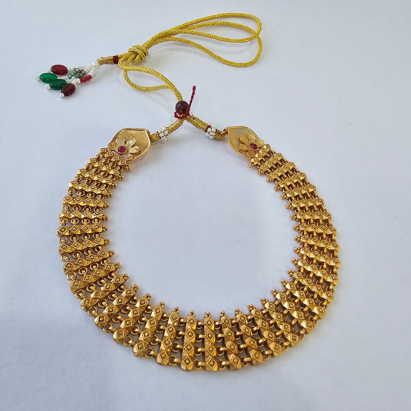 Angel Glitterz – Traditional Gold-Toned Choker Necklace Set (AG8102)