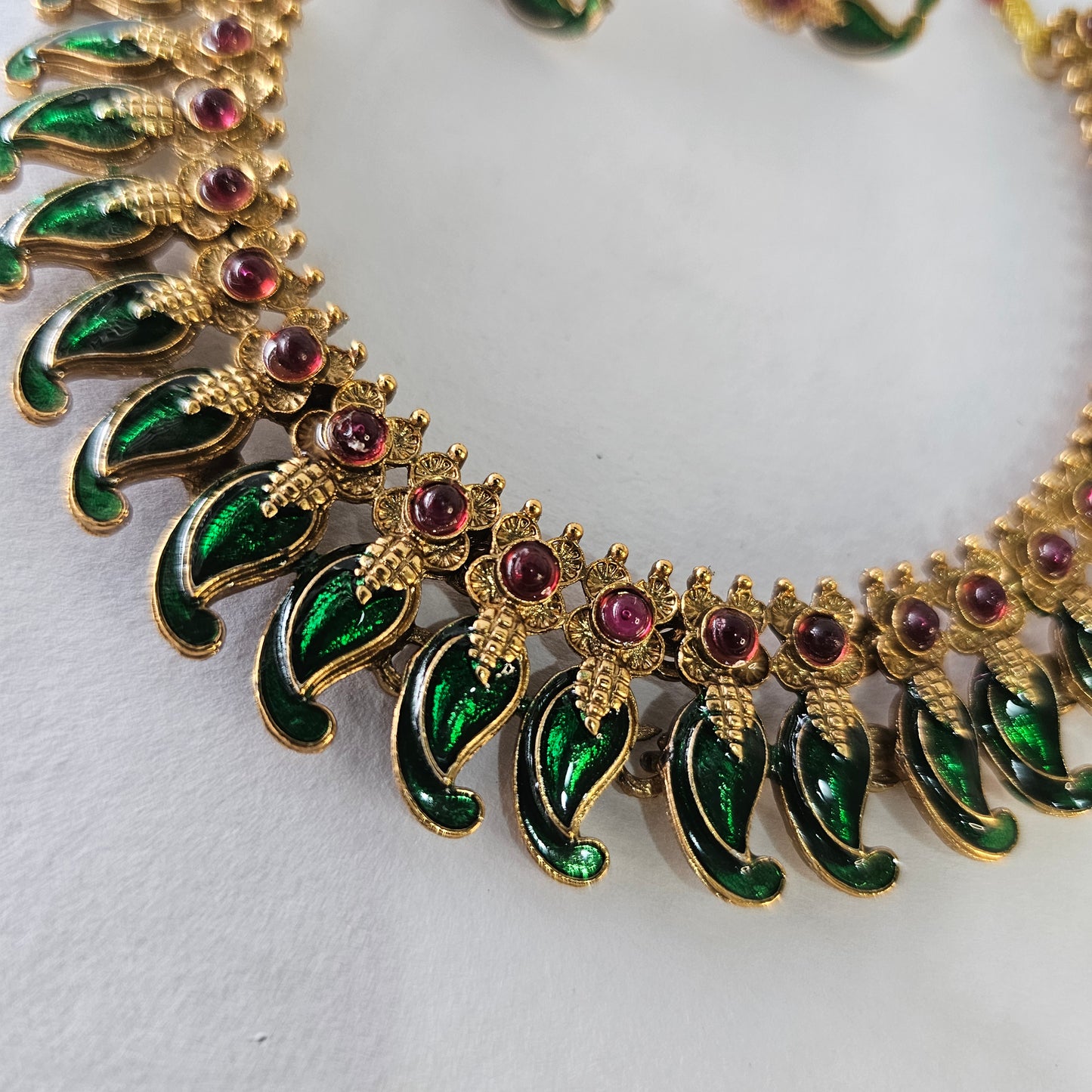 Angel Glitterz – Palakka Inspired Mango Short Necklace Set (AG8121)