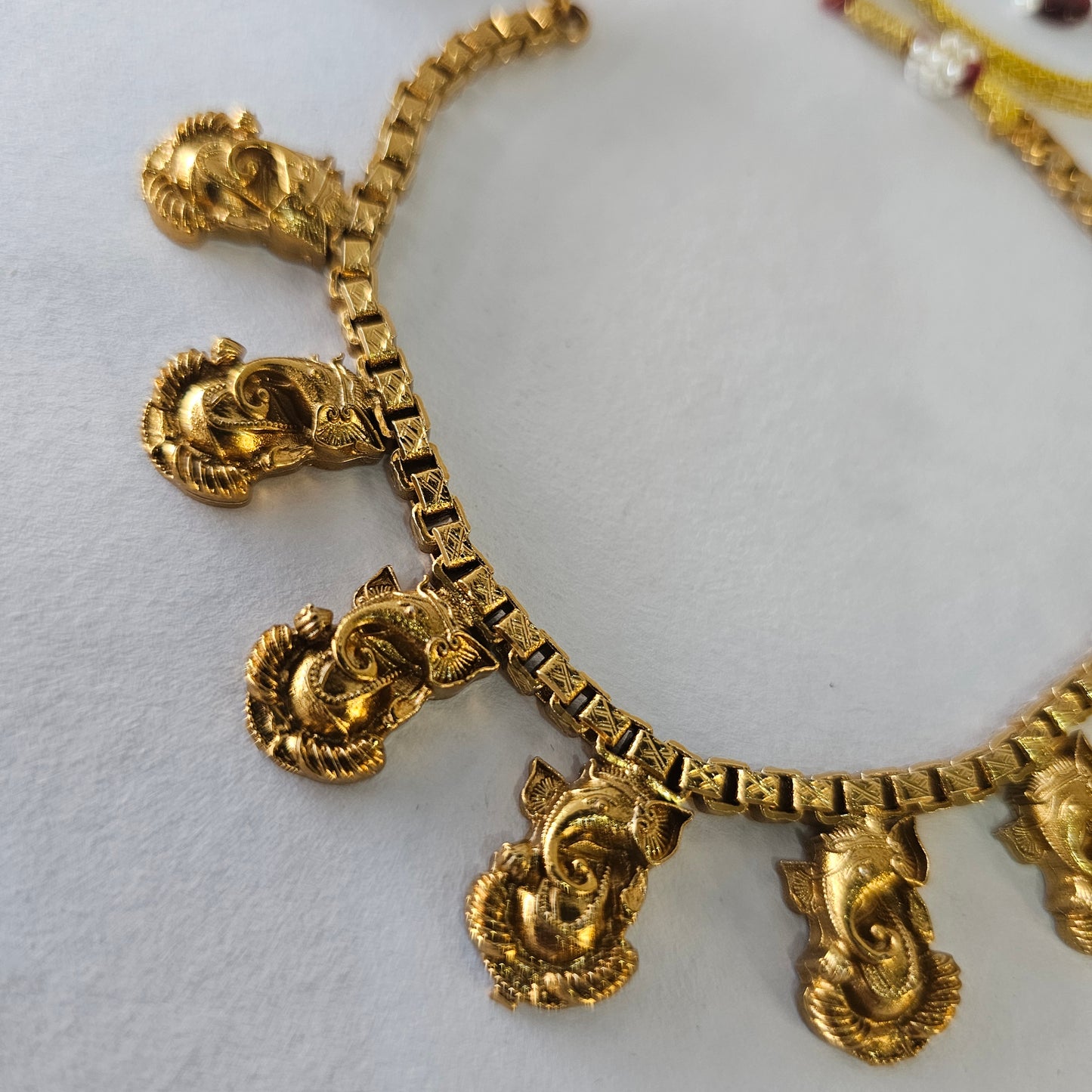 Angel Glitterz – Ganesha Motif Short Necklace Set (AG8125)