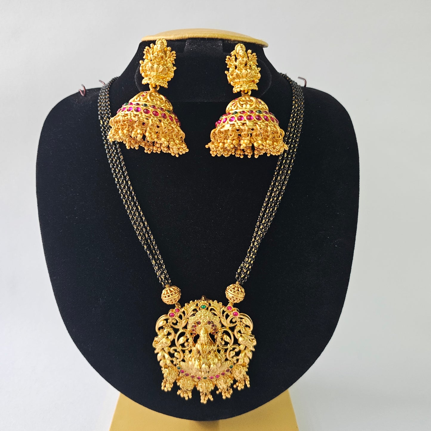 Angel Glitterz – Ruby & Green Tone 4 Layered Deity Motif Short Necklace Set (AG8142)