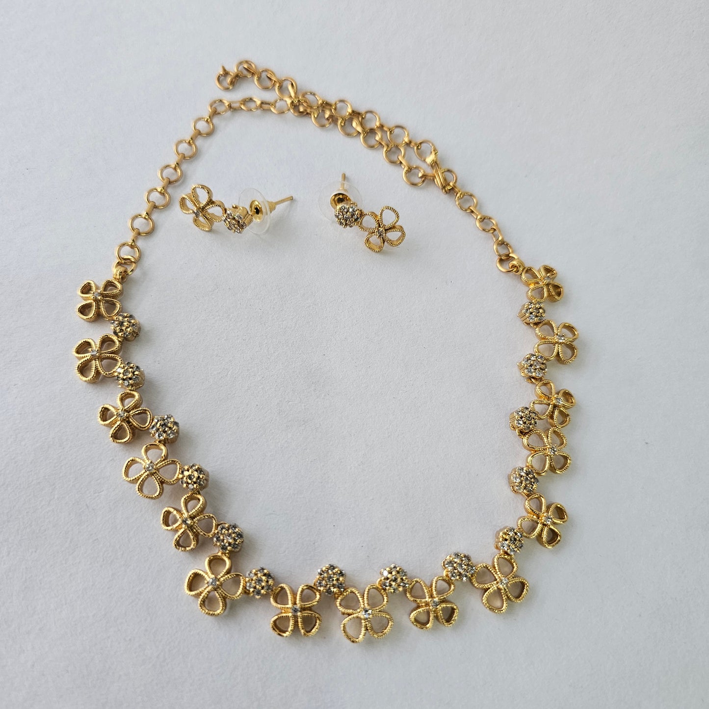 Angel Glitterz – Floral AD Stone Accent Short Necklace Set (AG8187)