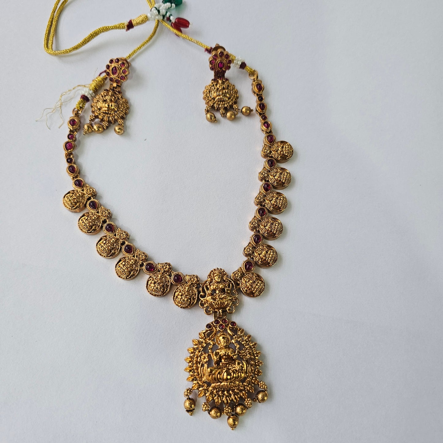 Angel Glitterz – Ruby Tone Accent Deity Motif Short Necklace Set (AG8189)
